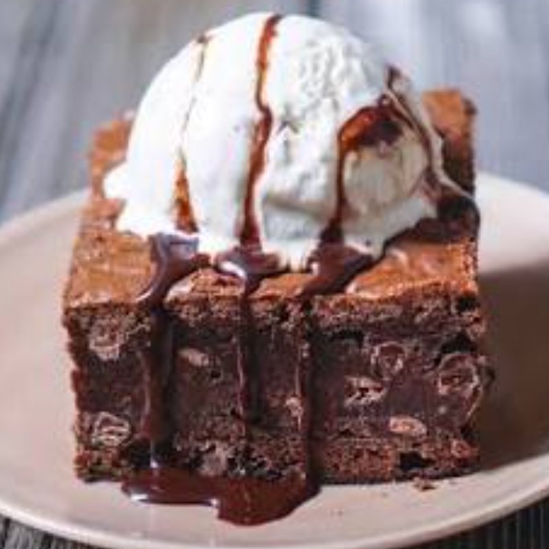 Chocochip Brownie with Icecream